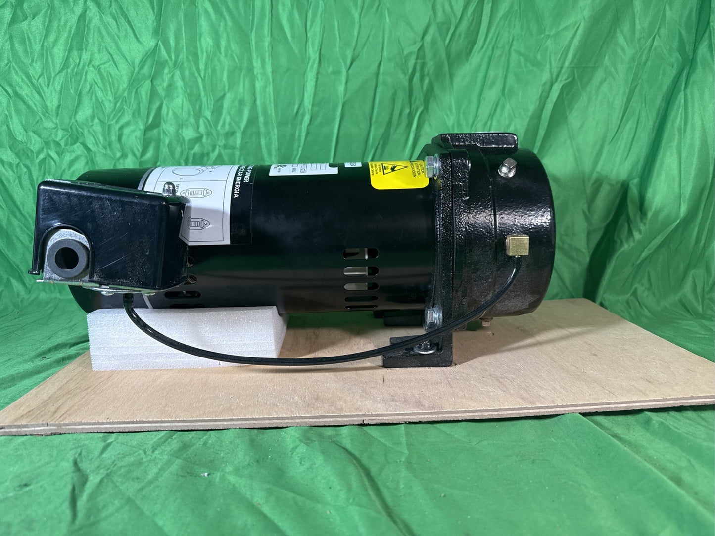 ECO FLO 1 HP Convertible Deep Well Jet Pump EFCWJ10