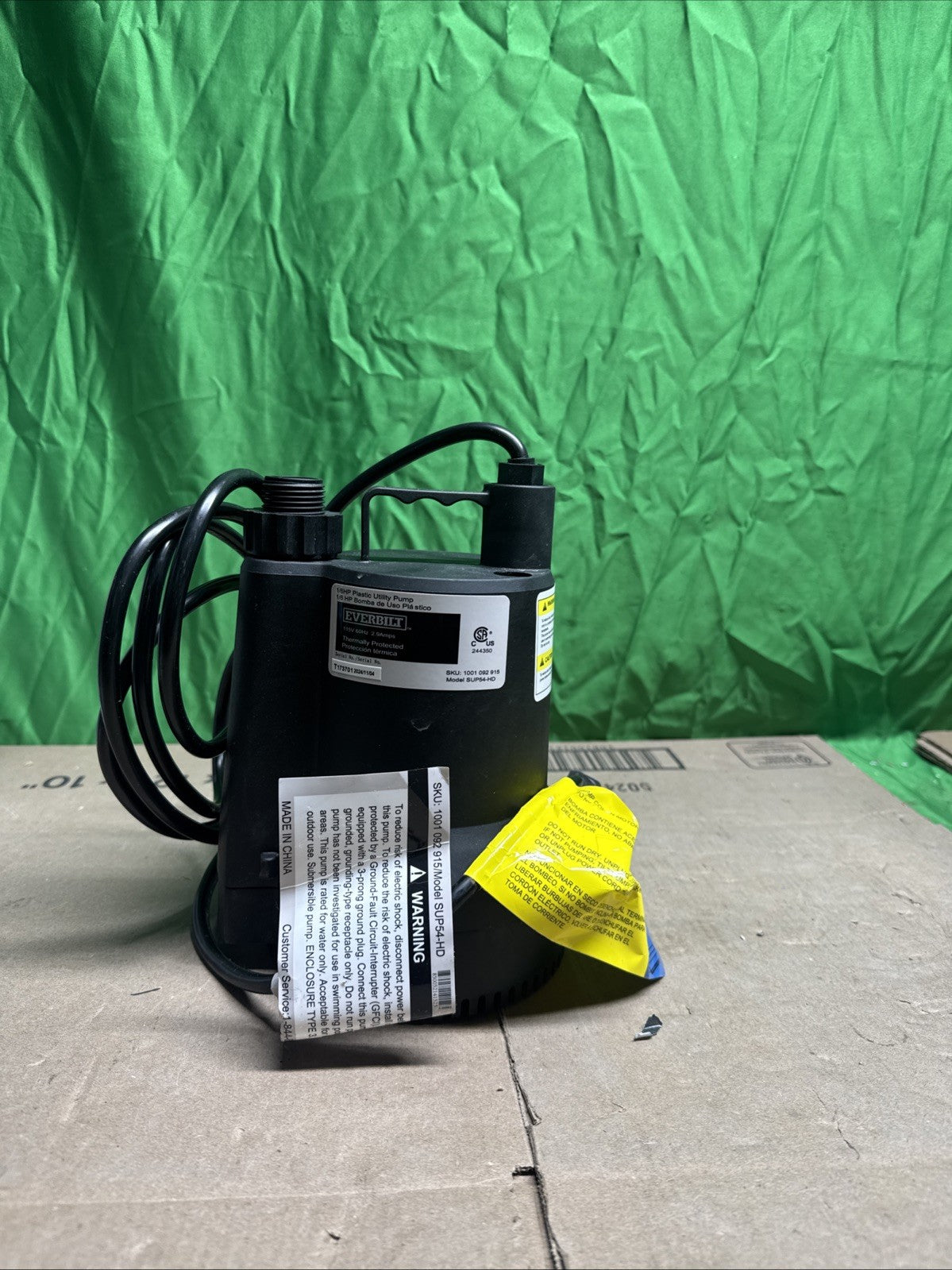 Everbilt 1/6 HP Plastic Submersible Utility Pump NEW OPEN BOX.