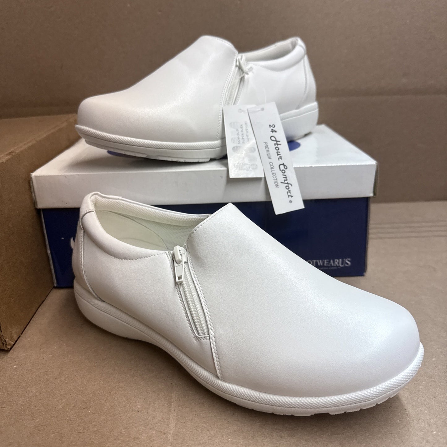 24 HOUR COMFORT Ester Women's 9 Wide Width Slip-On Leather Loafers Nurse