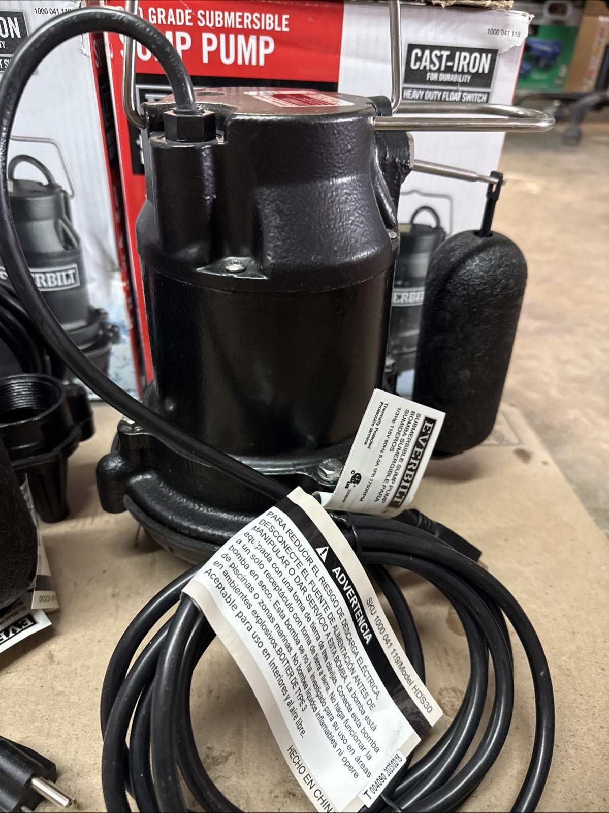 Everbilt 1/3 HP Cast Iron Submersible Sump Pump NEW open Box