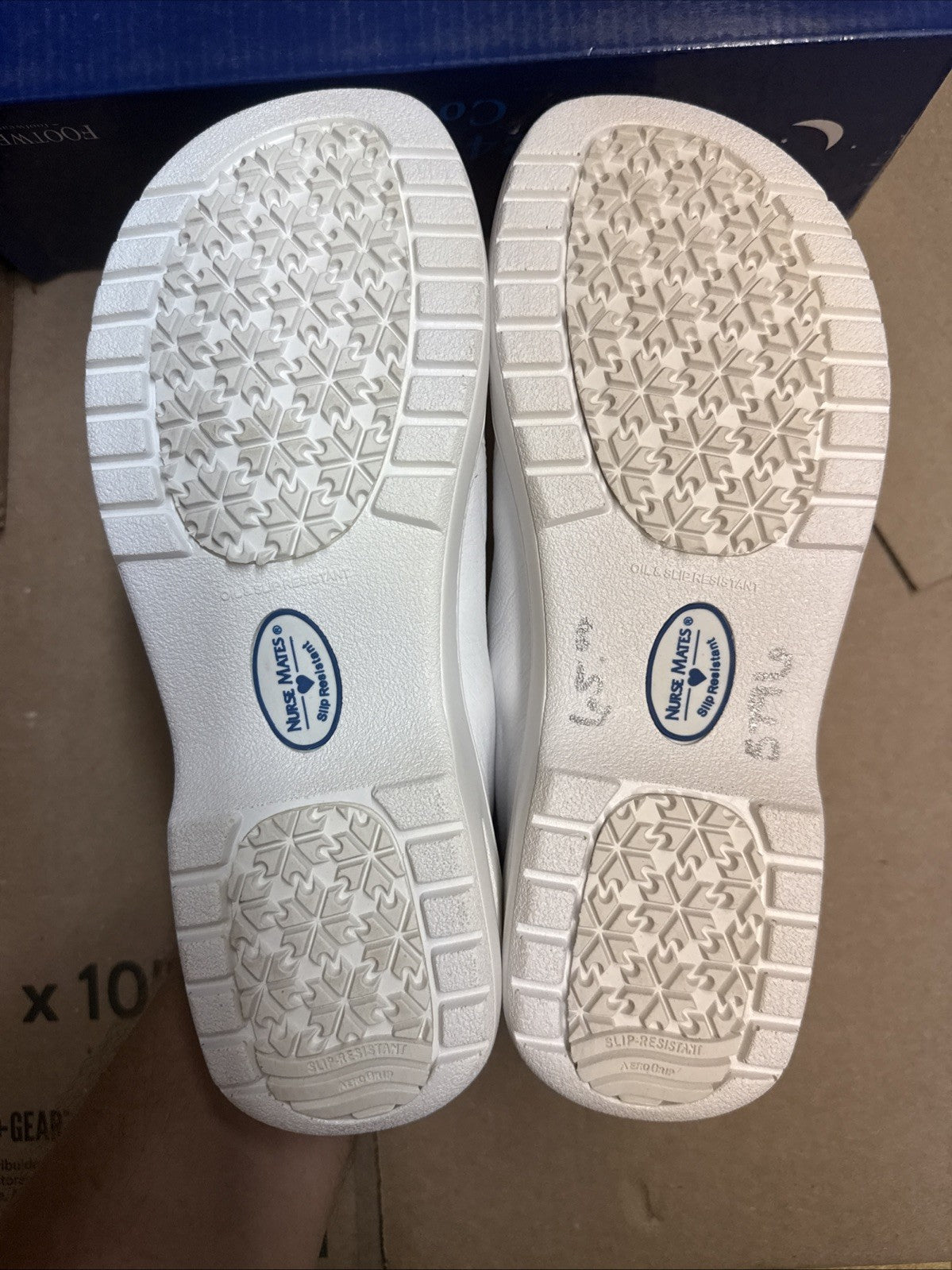 Nurse Mates Women's Slip-On Meredith Slip-Resistant Leather White Size 7.5W