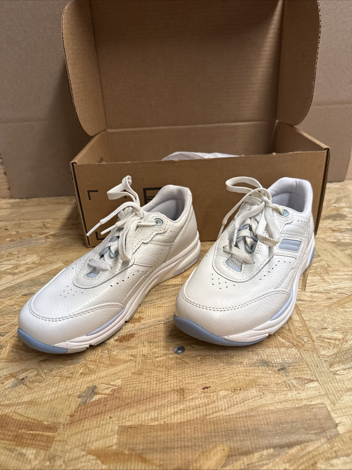 SAS Tour Size 6 M Women Athletic White Blue Leather Sneakers