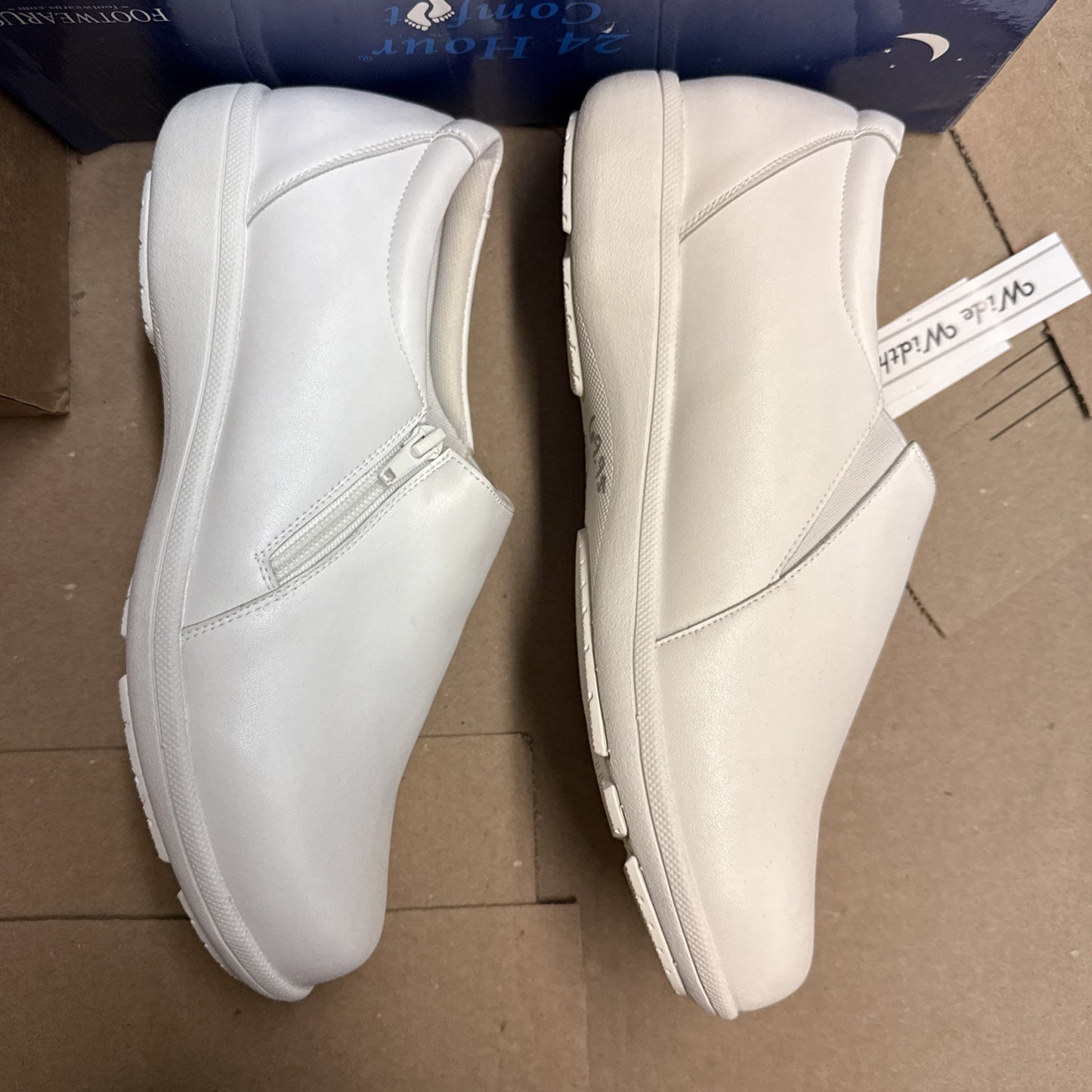 24 HOUR COMFORT Ester Women's 10.5 Wide Width Slip-On Leather Loafers Nurse