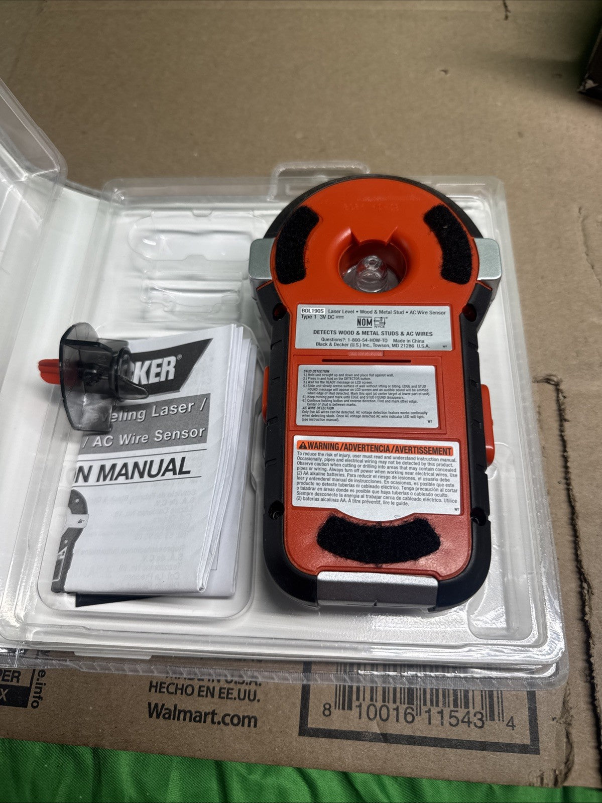 Black&Decker BullsEye BDL 190S Auto Leveling Laser with Stud Sensor - Unused