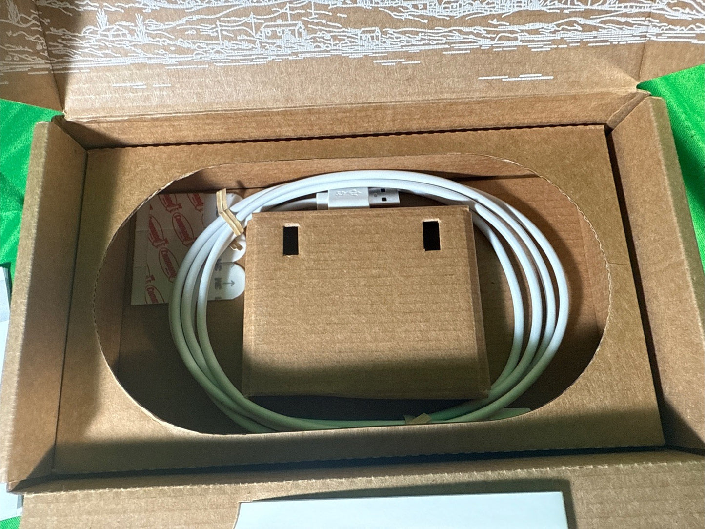 Airthings 2960 View Plus - Battery Powered Radon & Air Quality Monitor