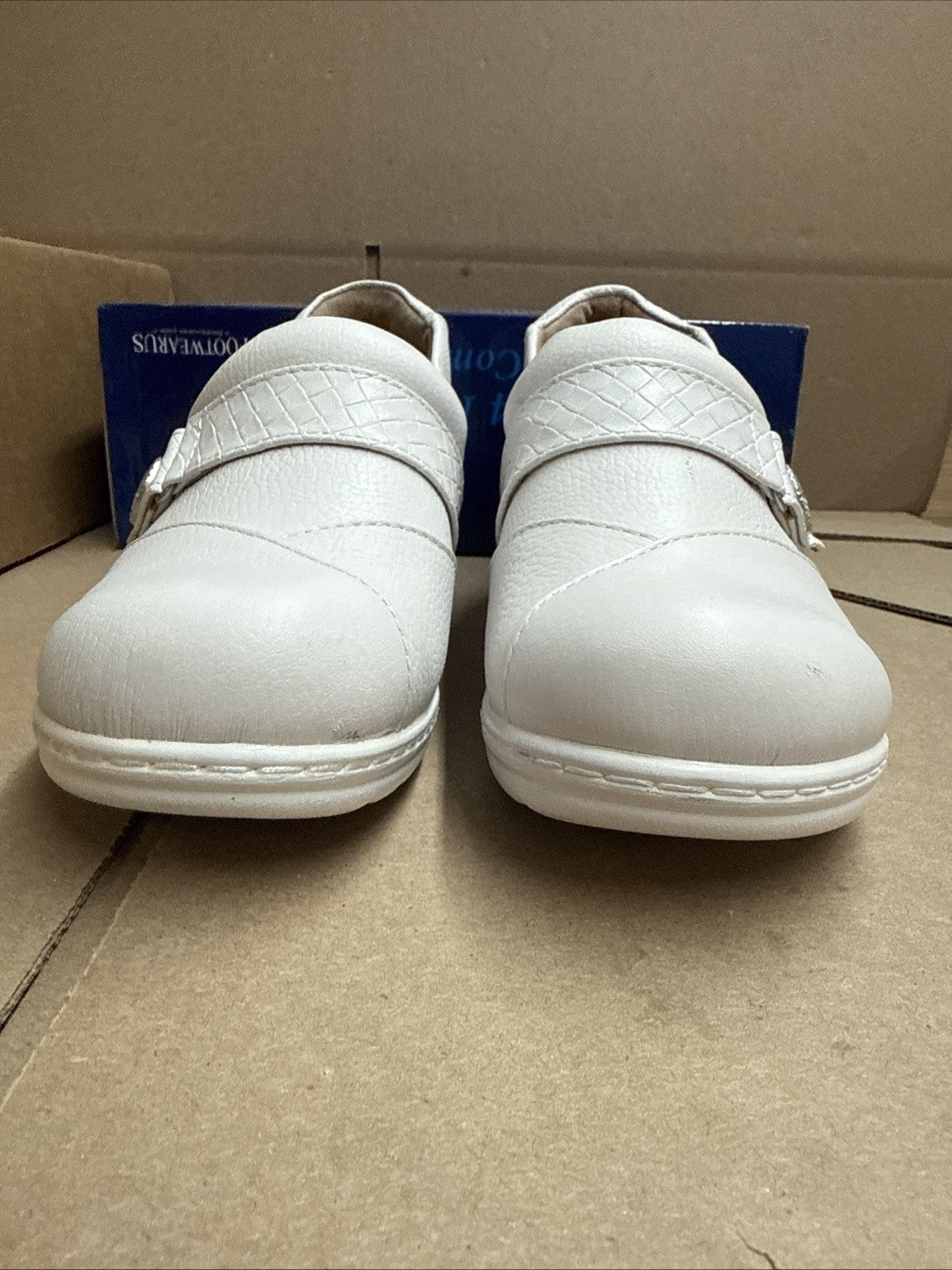 Women’s Nurse Mates Kris pillowTop lightweight Clog 8.5W White Leather