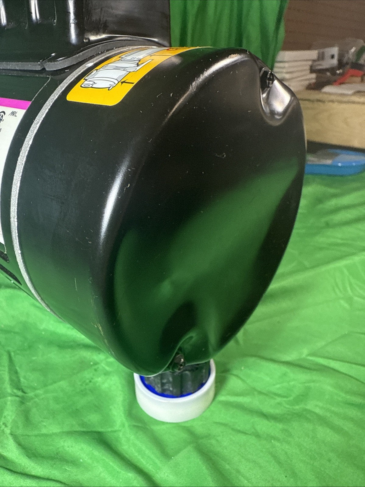 Wayne 2 HP Permanent Lawn Sprinkler Pump New Open Box Dent In Cover*