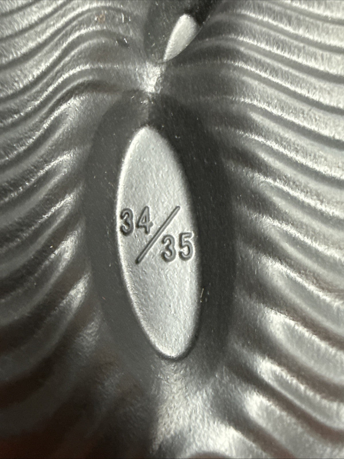 Unbranded Foam Runners Onyx Size 34/35 EU Unisex