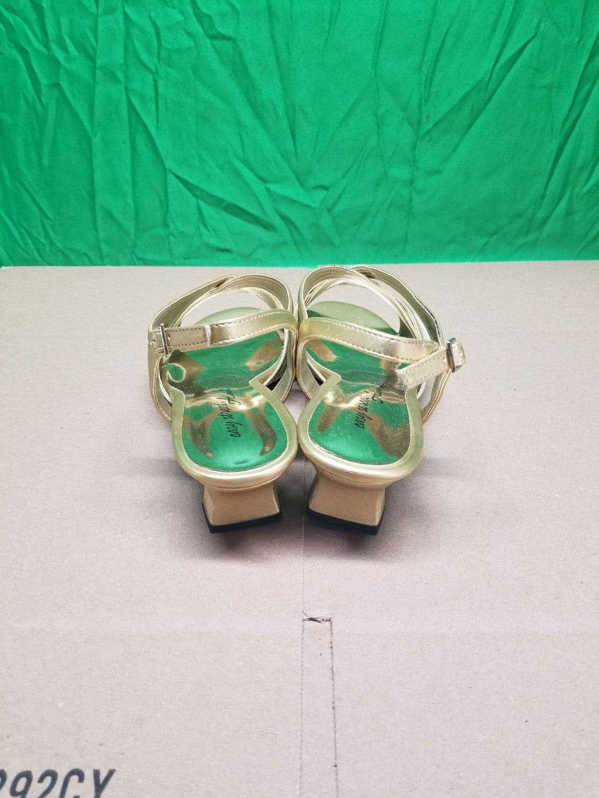 Easy Street Women's Gold Tristen Dress Sandals Shoe Size 9W