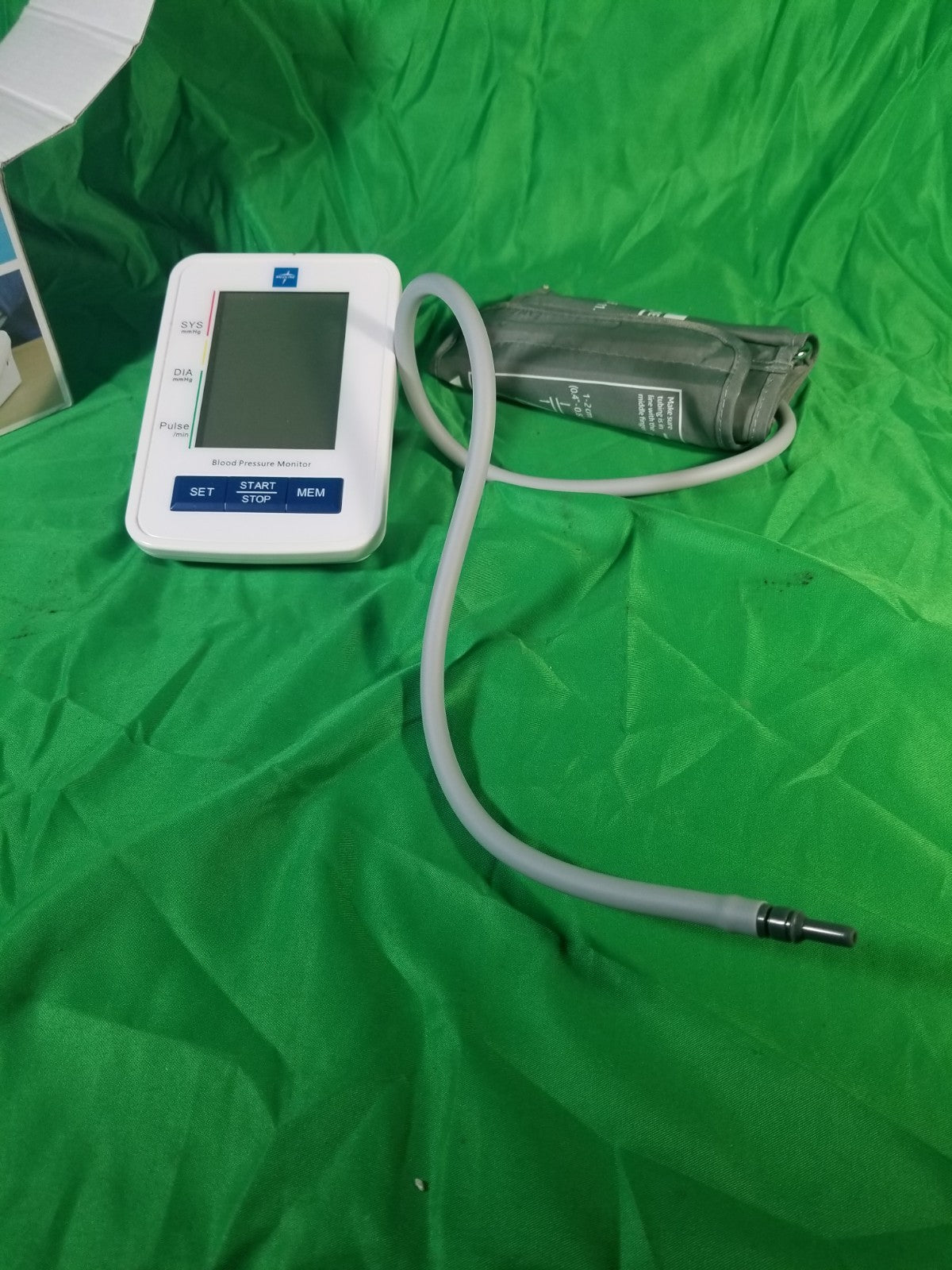 New Medline Blood Pressure Unit  Adult One Button Operation MDS4001LAT LARGE