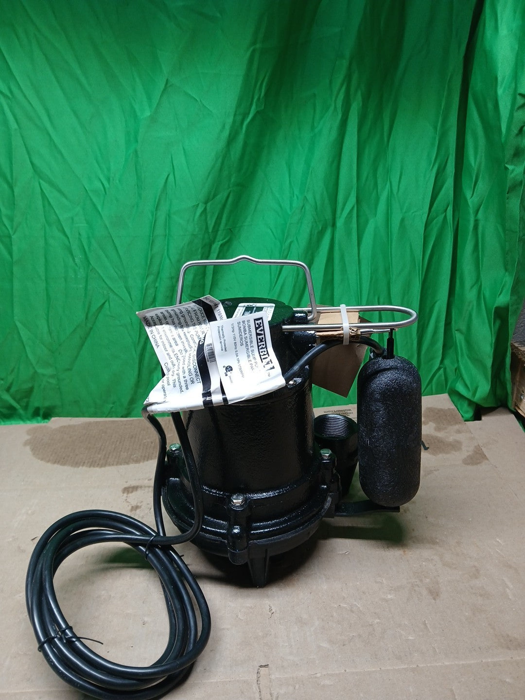 Everbilt 1/3 HP Cast Iron Submersible Sump Pump NEW open Box--