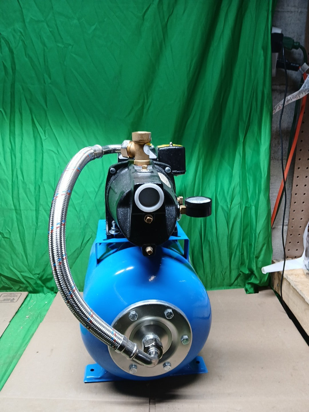 Everbilt 1/2HP Jet Pump/Tank Combo Cast iron with 6 Gallon Tank Used Excellent