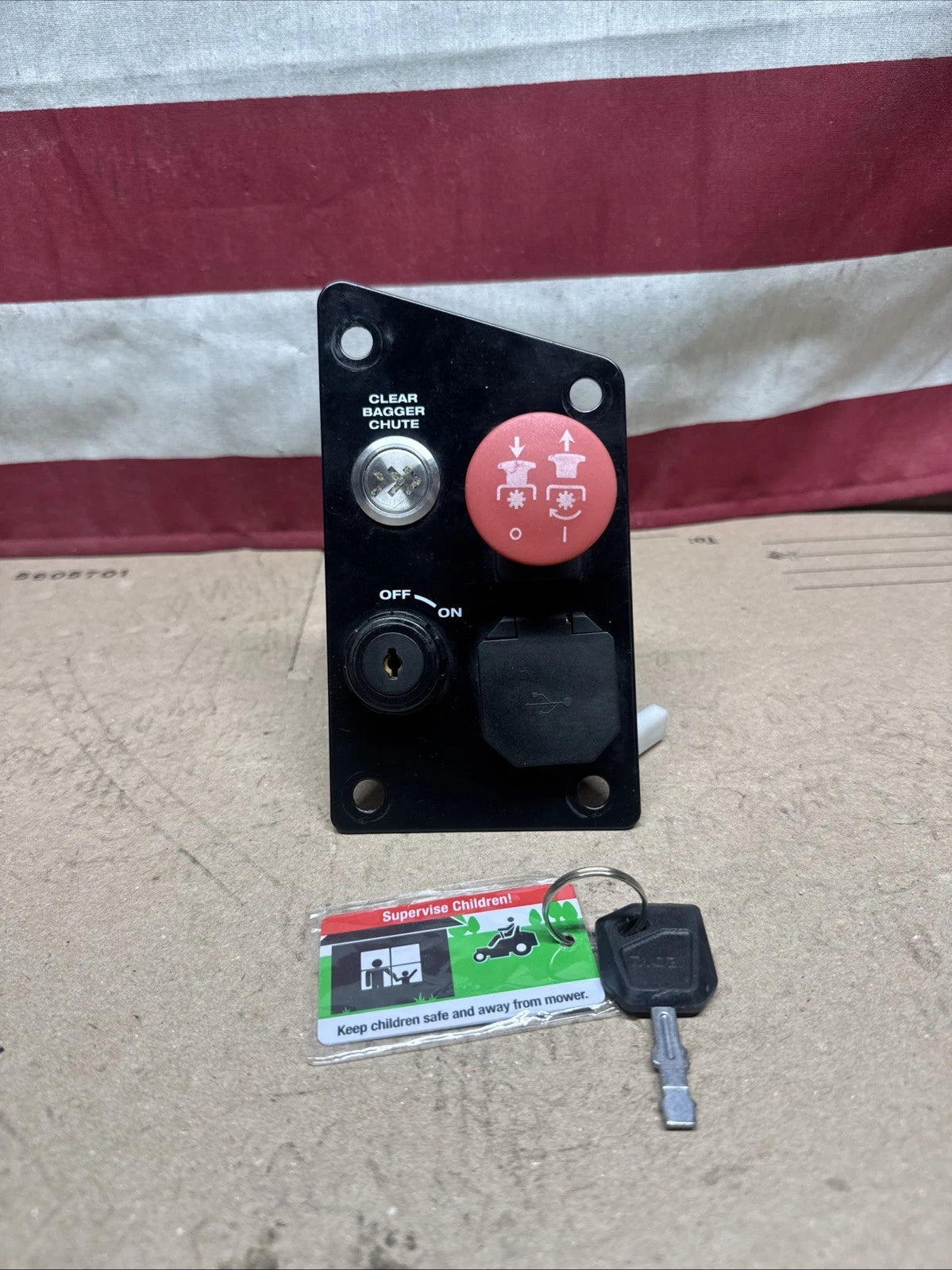 RYOBI Z30Li 80V HP 30" Key Switch, PTO, USB, Clear Bagger Chute. key included.