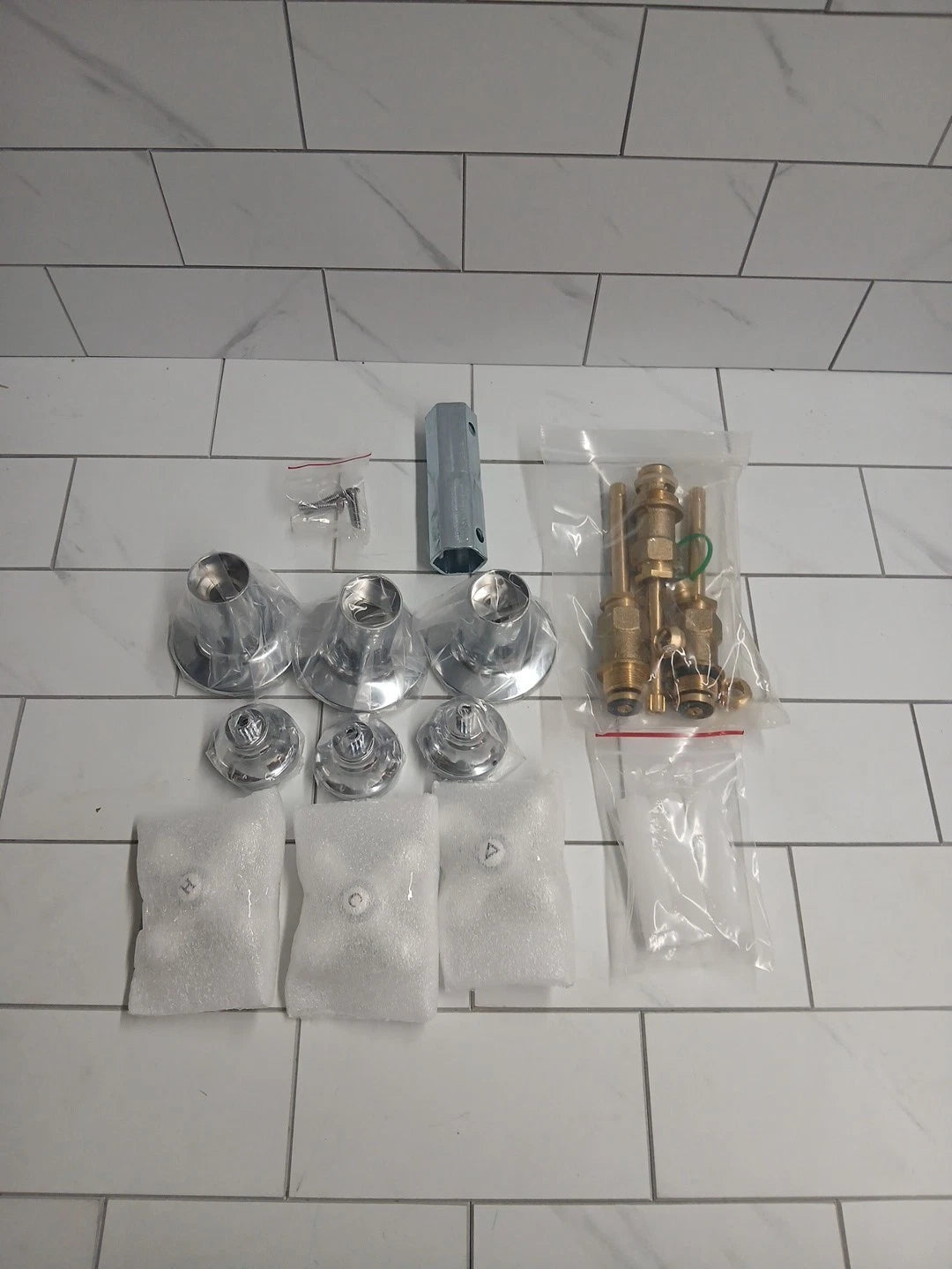 Danco 39696 Tub/Shower Remodel Kit for Pfister - Porcelain Cross Arm - New (ob)