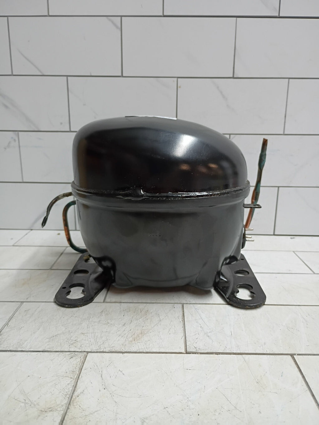 GE Refrigerator Compressor EZ65H1A-U, WR87X37849, WR87X31765 Read Description.