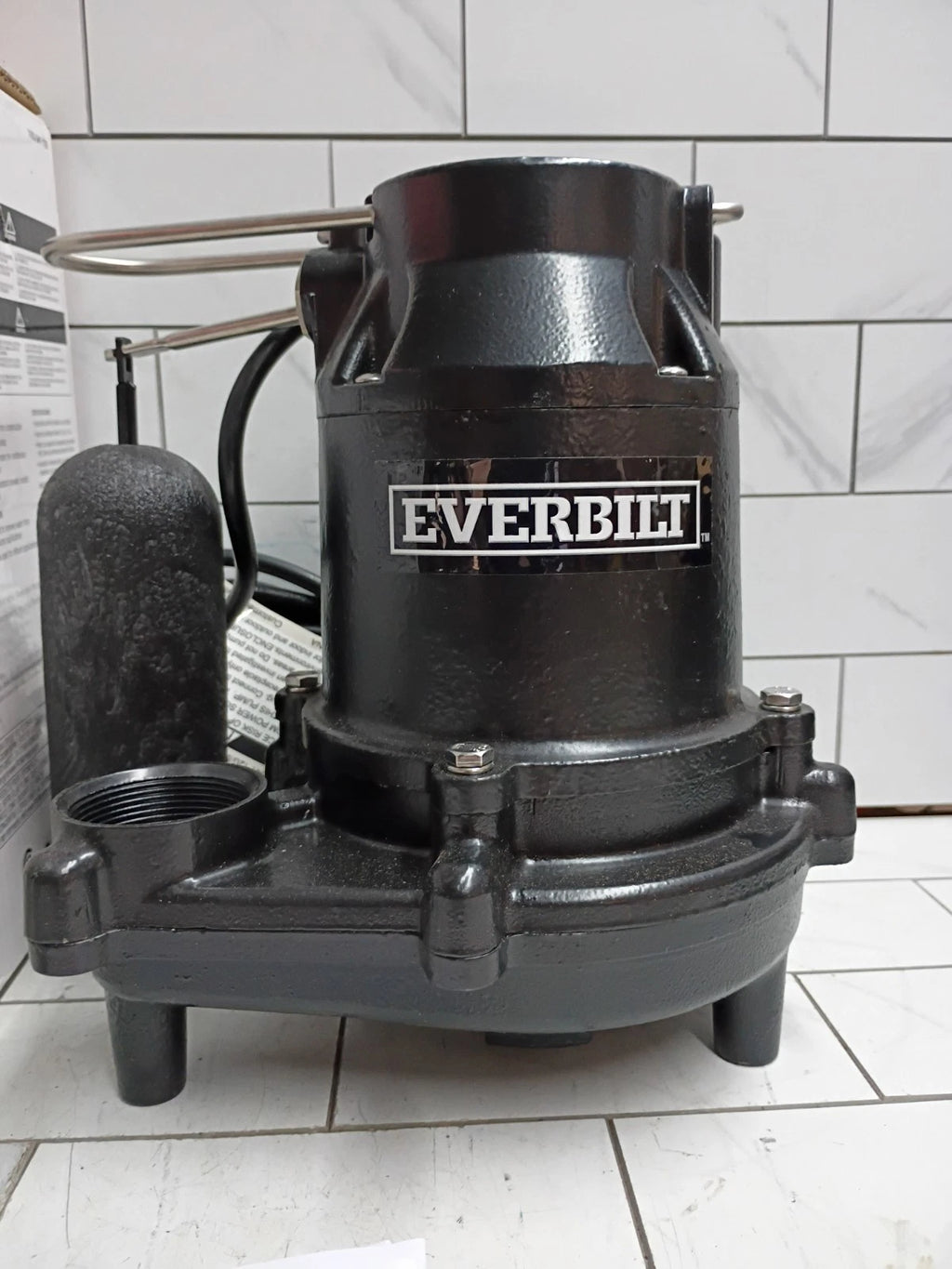 Everbilt HDS50 1/2 HP Cast Iron Sump Pump Model OPEN BOX.