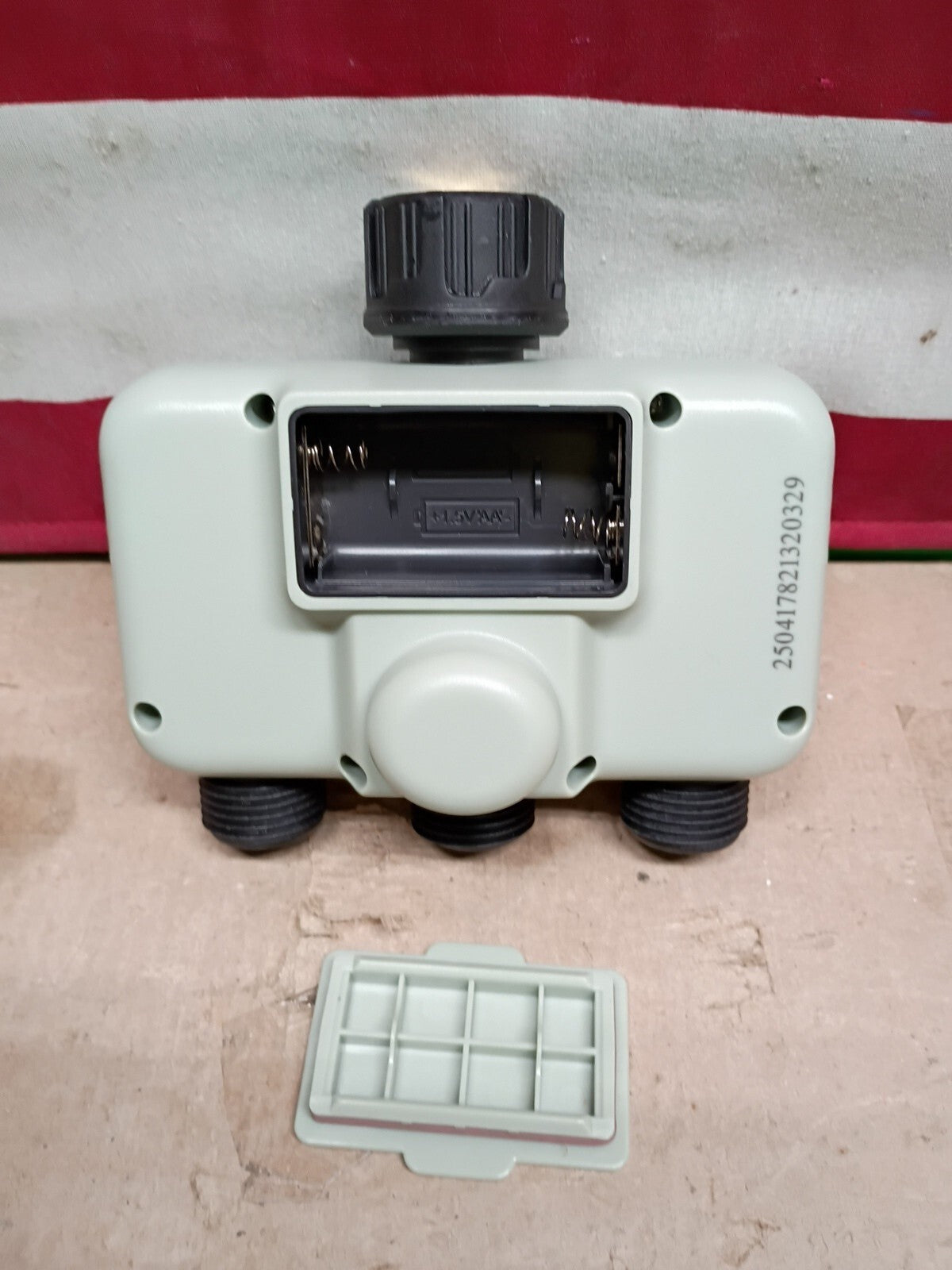 VEVOR Water Timer 3 Outlets, Hose Watering Sprinkler with 3 Independent, OB,