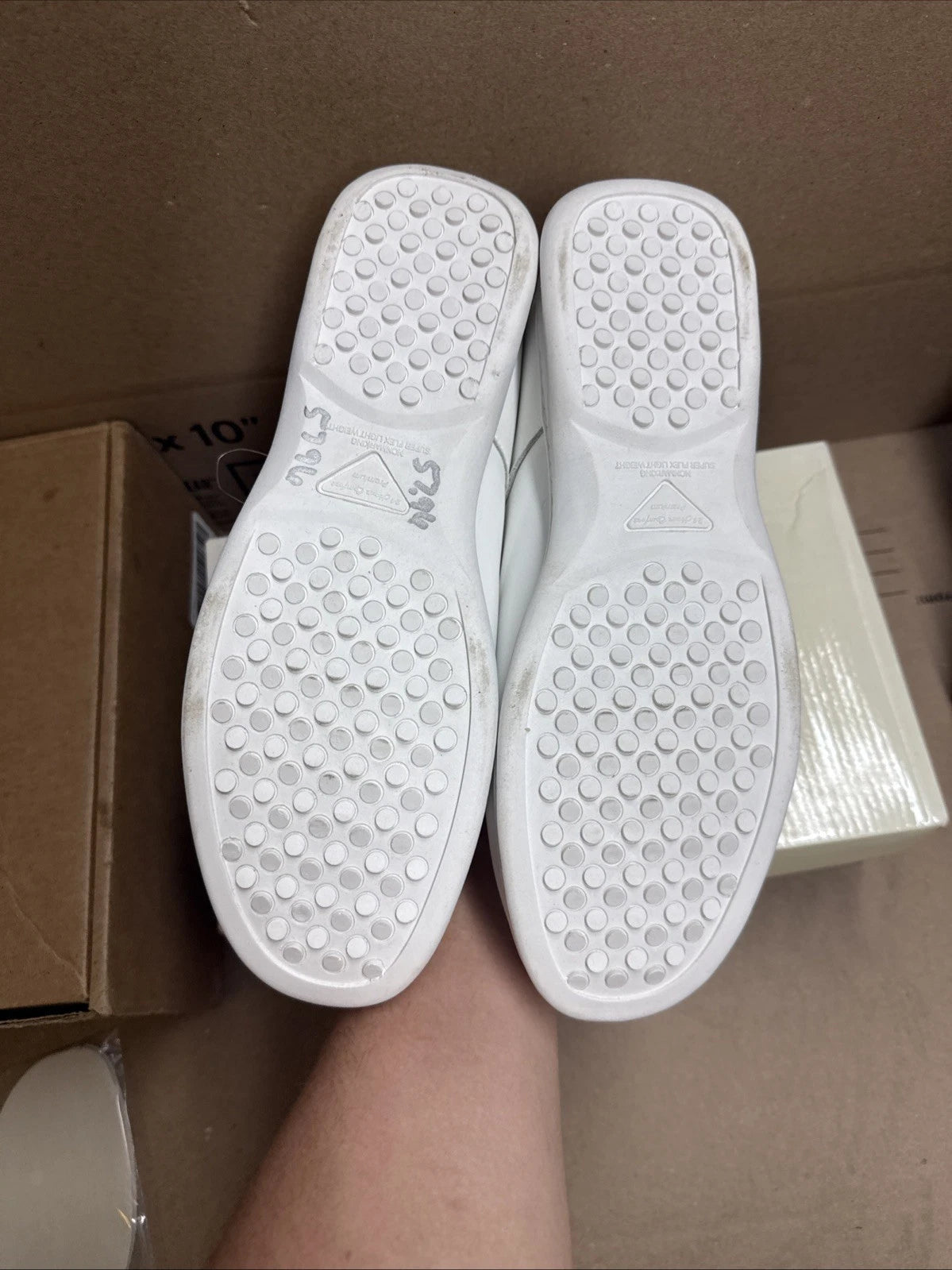24 HOUR COMFORT Willa Women's Wide Width Leather Shoes size 10.5 nurse