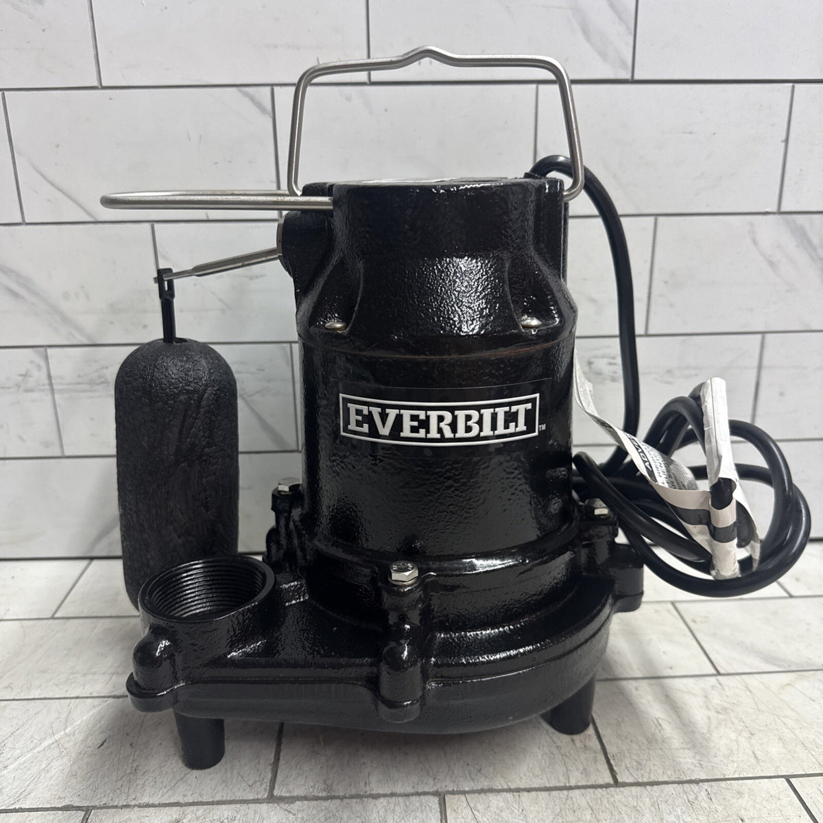 Everbilt HDS50 1/2 HP Cast Iron Pro Grade Submersible Sump Pump OPEN BOX.
