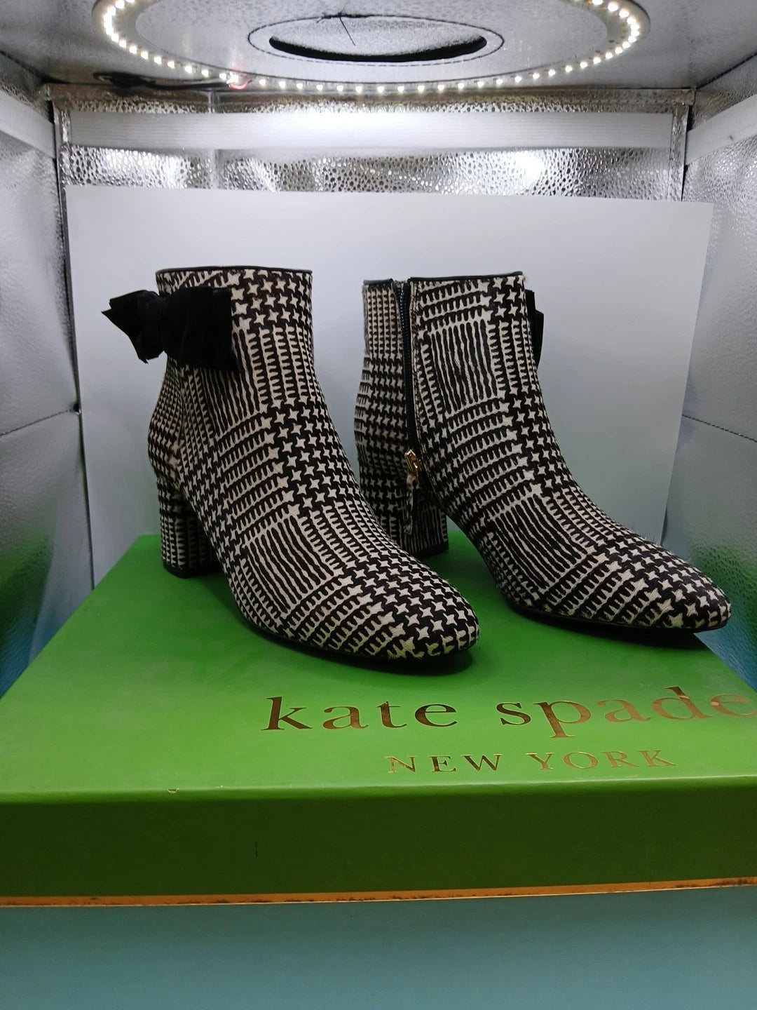 Kate Spade New York Holly ankle boots W/black and white houndstooth Size 7
