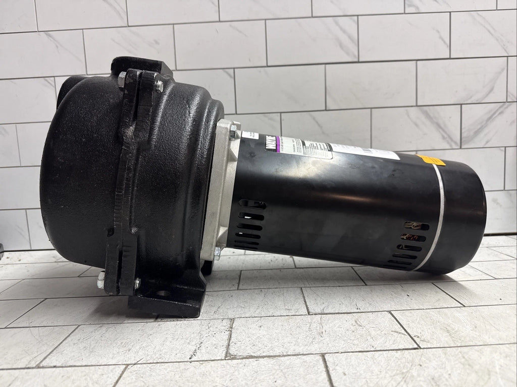 Wayne WLS150 1-1/2 HP Cast Iron Quick-Prime Lawn-irrigation Sprinkler Pump. NOB