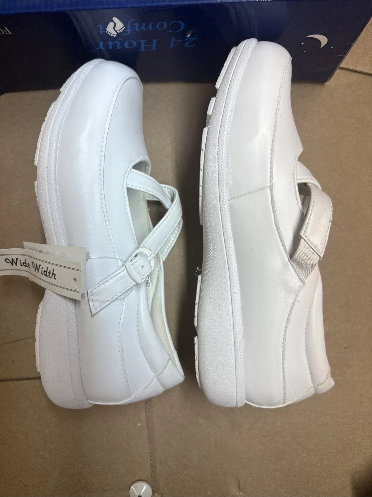 24 HOUR COMFORT Susan Women's 9 Wide Width Criss-Cross Strap Leather Shoes Nurse