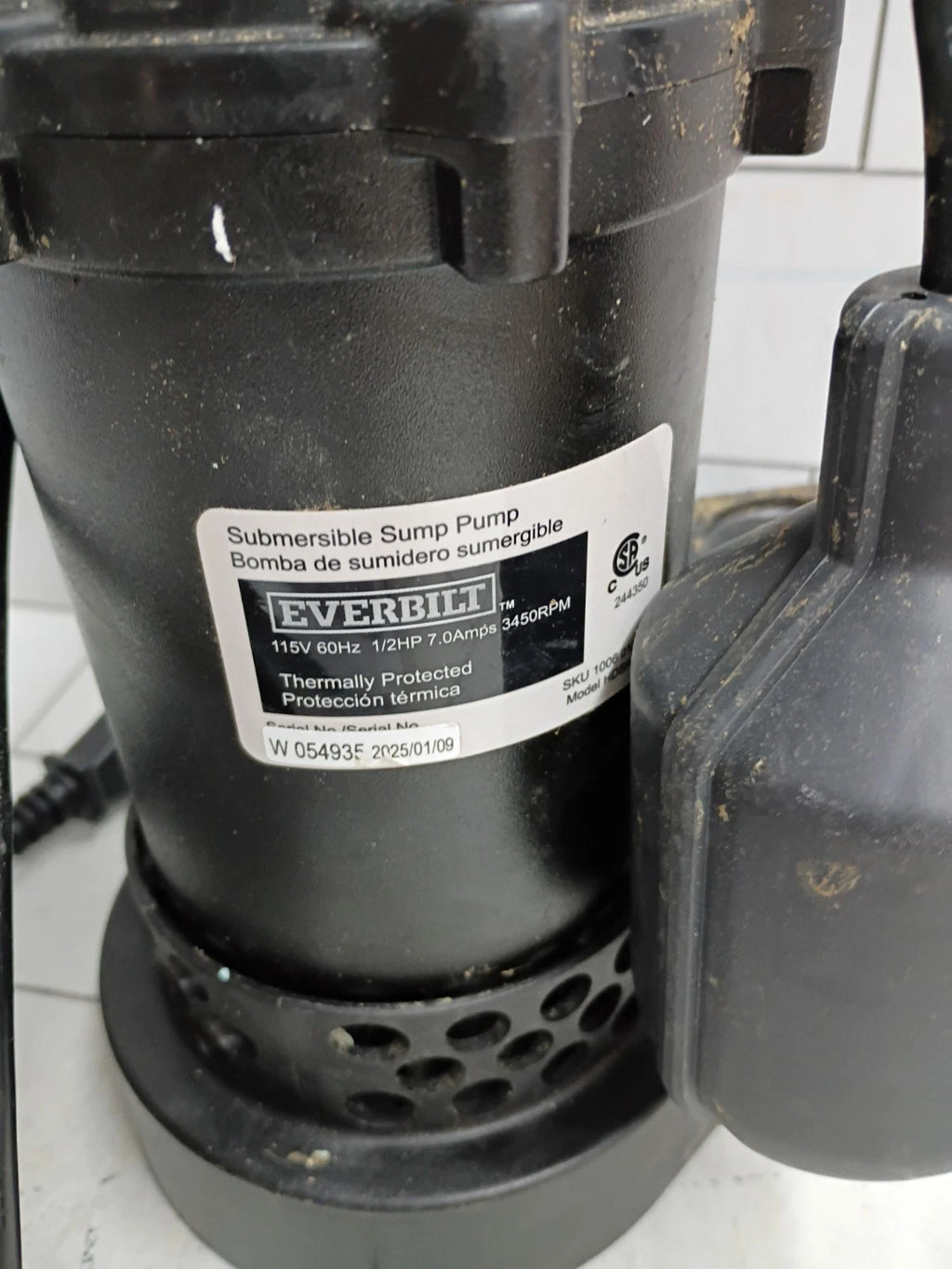 Everbilt HDSP50W 1/2 HP Submersible Aluminum Sump Pump with Tethered Switch Used