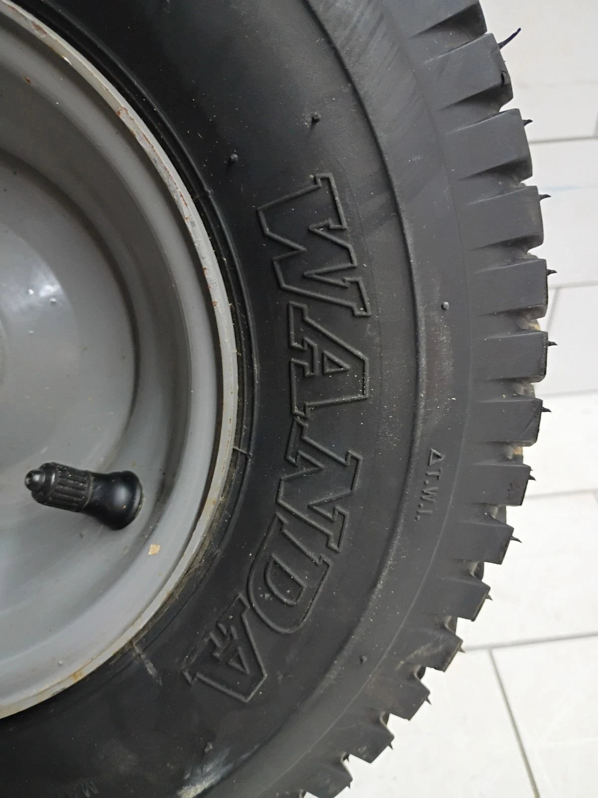 OEM Front Tire 13x5.00-6 For Craftsman Electric mower CMCRM233301 USED