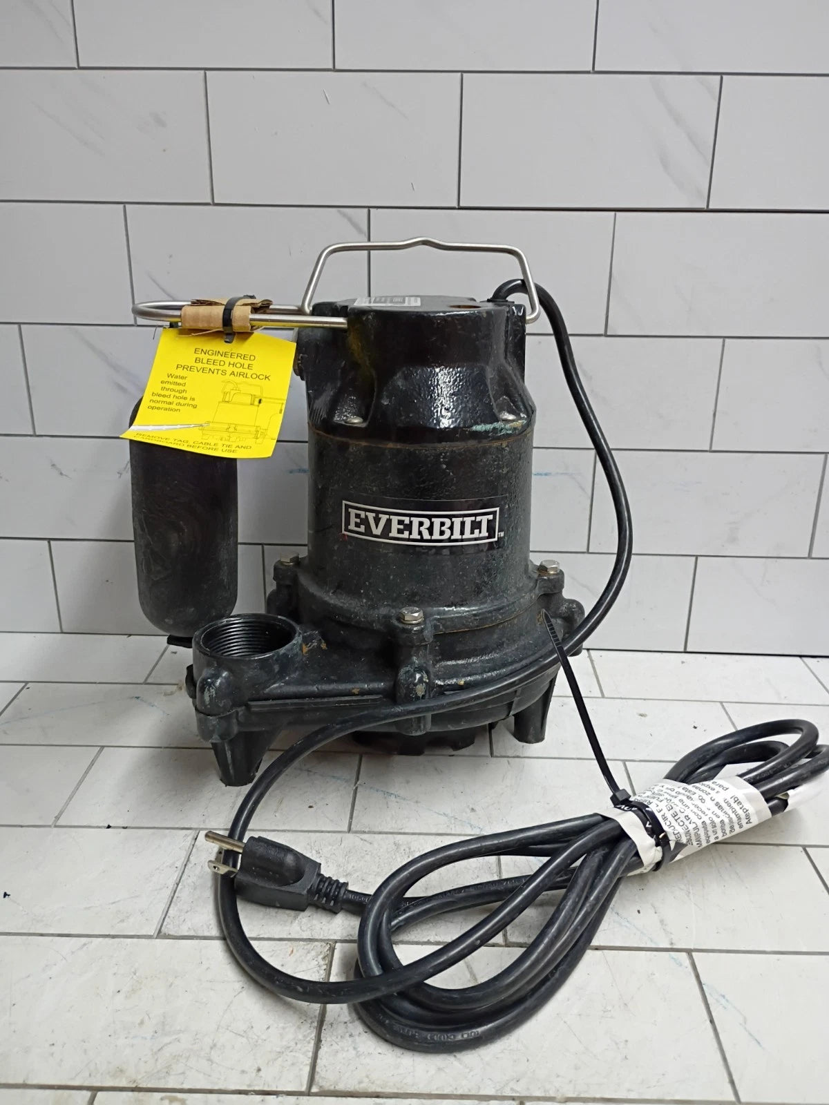 Everbilt S02160925 1/3 HP Cast Iron Submersible Sump Pump Open Box Read*