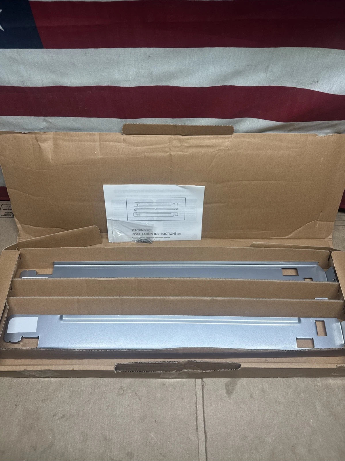 LG KSTK4 27" Stack Kit