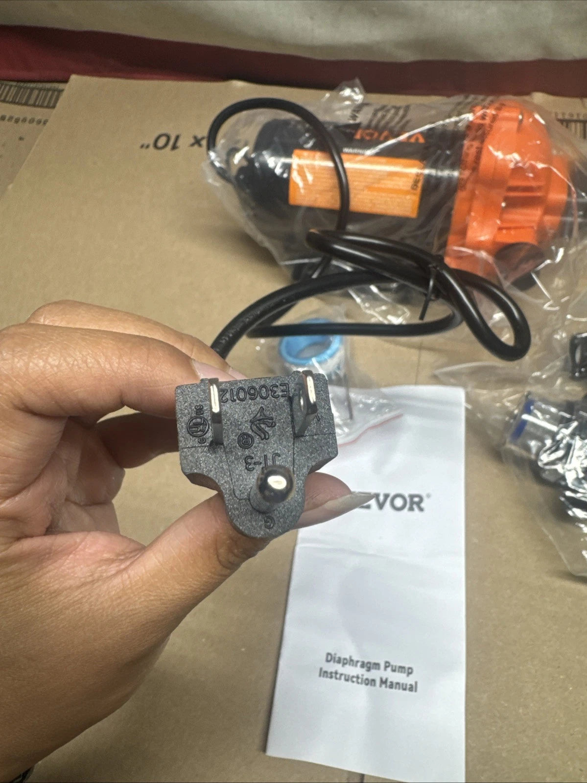 VEVOR Diaphragm Pump 3.3 GPM 45 PSI 110V 3/4in Aluminum NMDPA33-G33-45-110