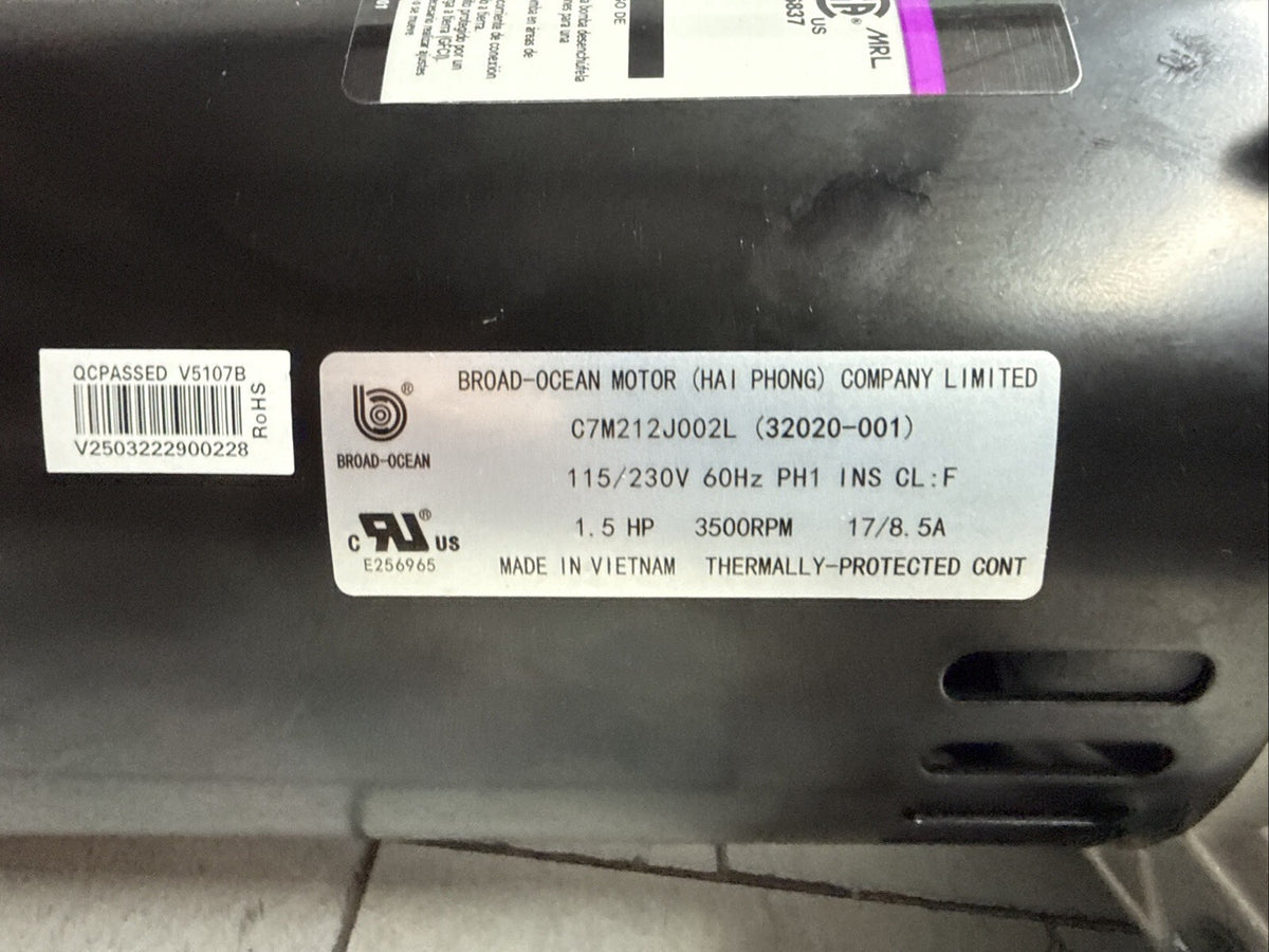 Wayne WLS150 1-1/2 HP Cast Iron Quick-Prime Lawn-irrigation Sprinkler Pump. NOB