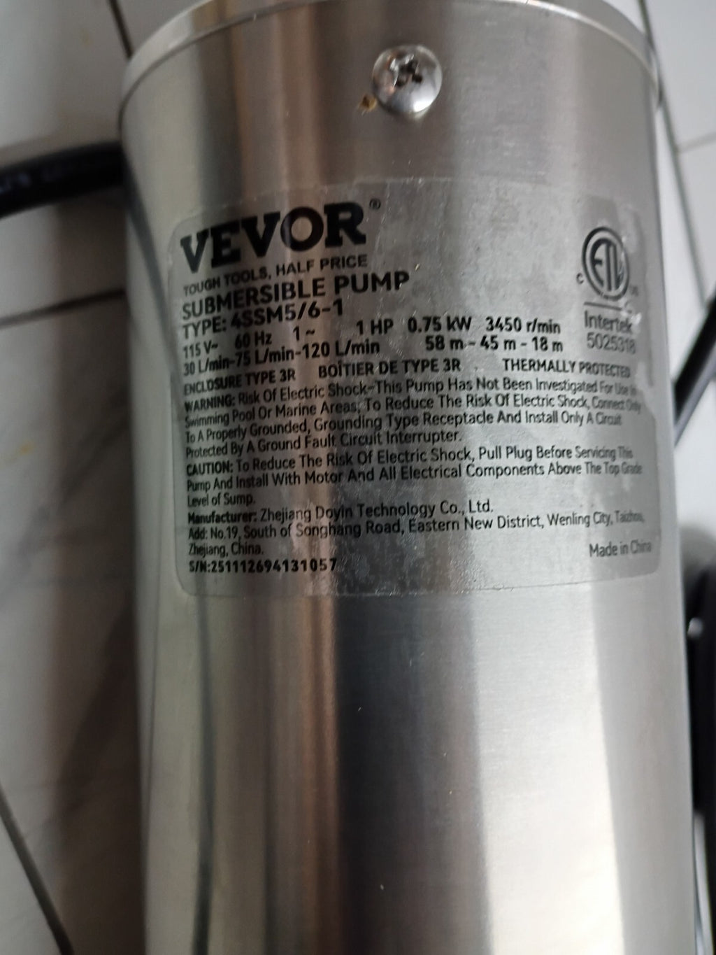 VEVOR 4SSM5/6 1HP Well Pump 207ft Submersible Pump Stainless Steel 115V OPEN BOX