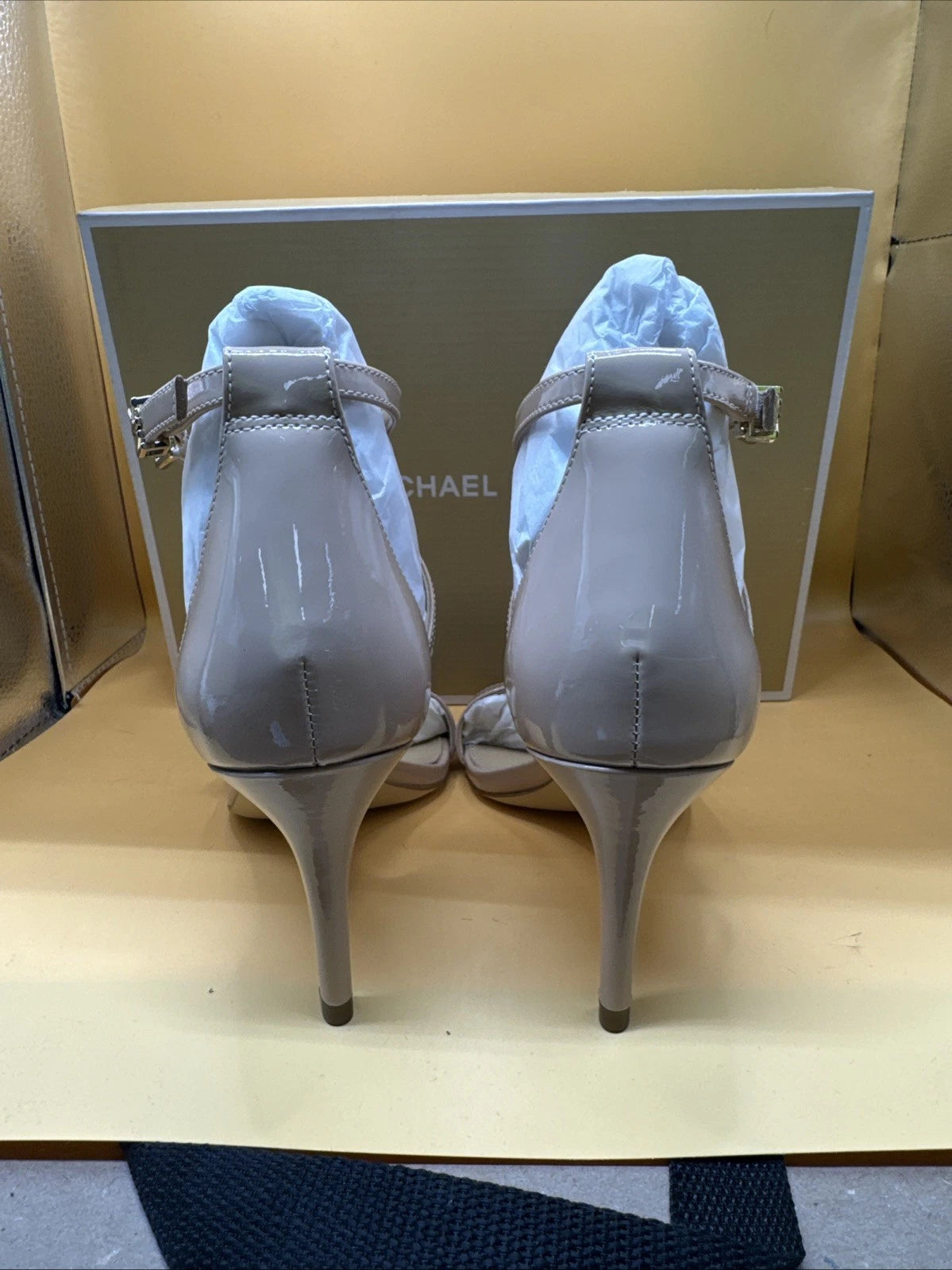 Michael Kors Size 7M Ava Patent Leather Crisscross Ankle Strap Stiletto Sandals