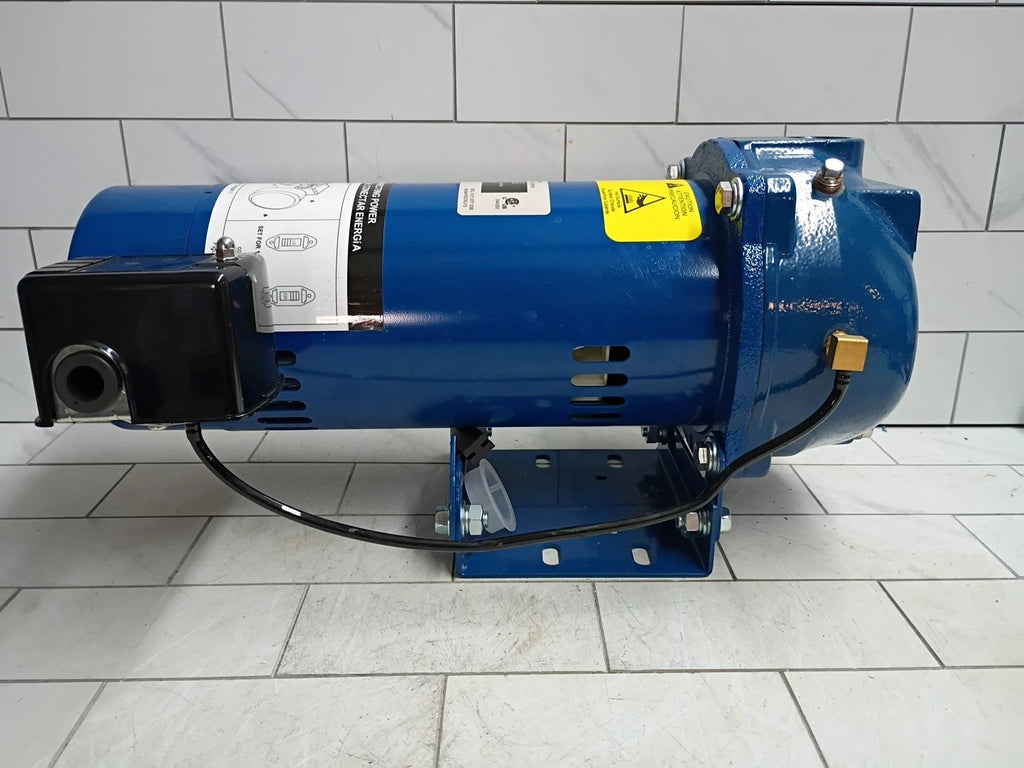 Everbilt HDCWJ10 1 HP Professional Convertible Jet Pump. ***FOR PARTS****