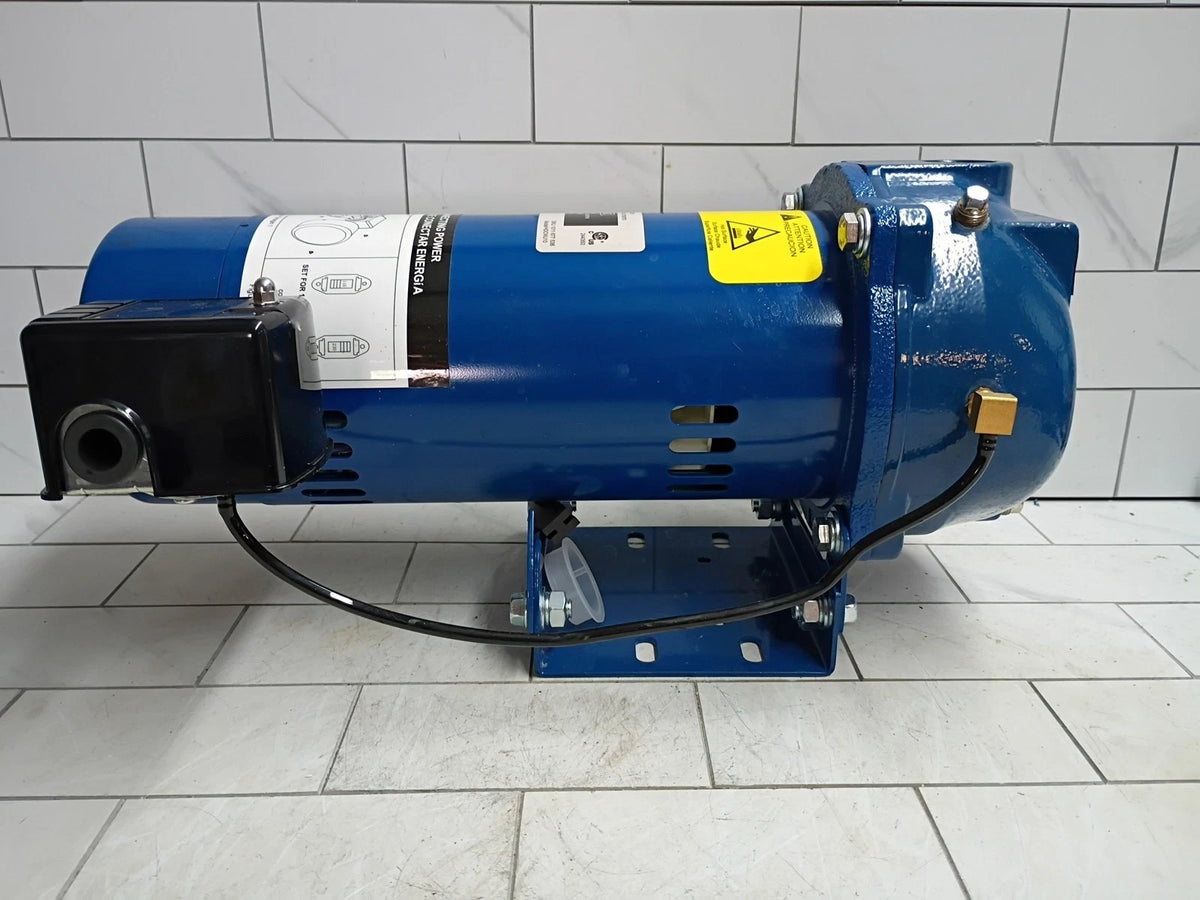 Everbilt HDCWJ10 1 HP Professional Convertible Jet Pump. ***FOR PARTS****
