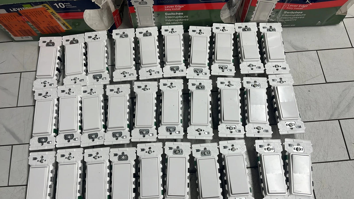30 Pack Leviton E5601-MW Decora Lever Edge 15 Amp 120V Single Pole Switch White