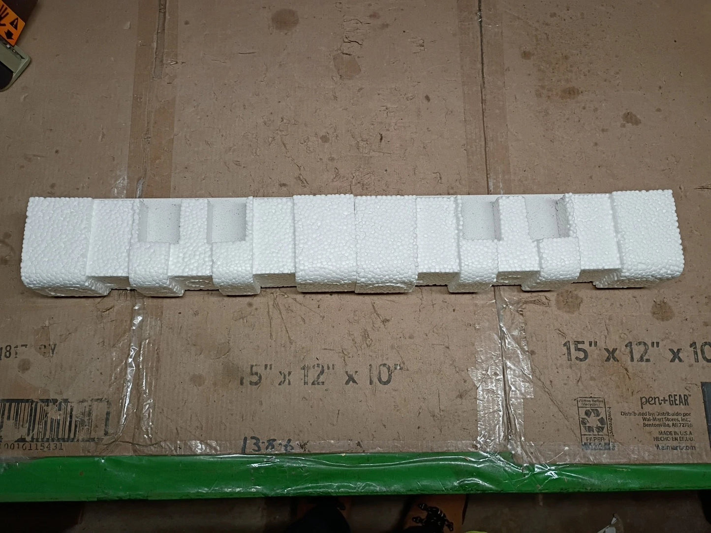 Glacier bay BSCP25-WH 25" Cultured Marble Vanity Backsplash in Colorpoint White