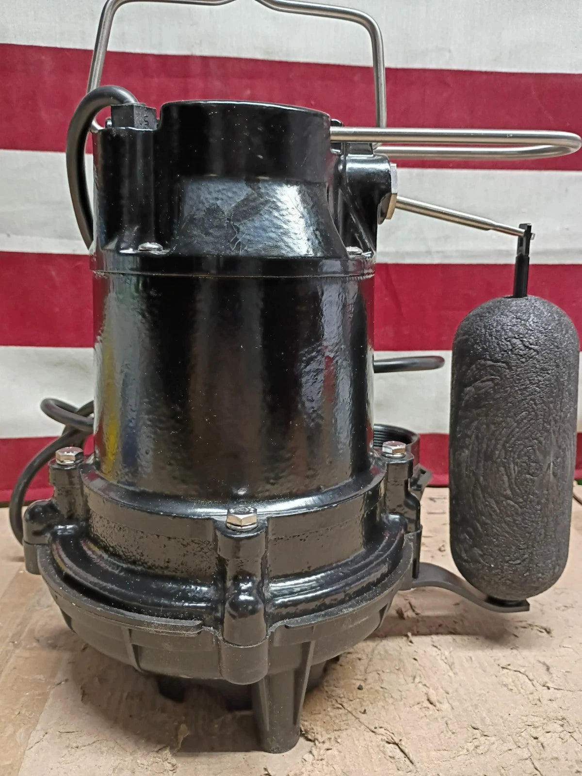 Everbilt 1/3 HP Cast Iron Submersible Sump Pump HDS30 Open Box