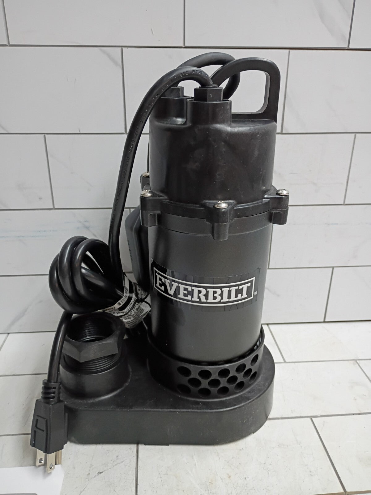 Everbilt 1/2 HP Corrosion Resistant Aluminum Sump Pump w/ Teather Float Switch.