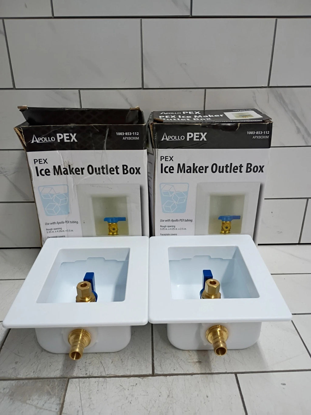 Apollo APX13OXIM 1/2" Brass PEX-B Barb Icemaker Outlet Box 1/4" OD male comp. OB