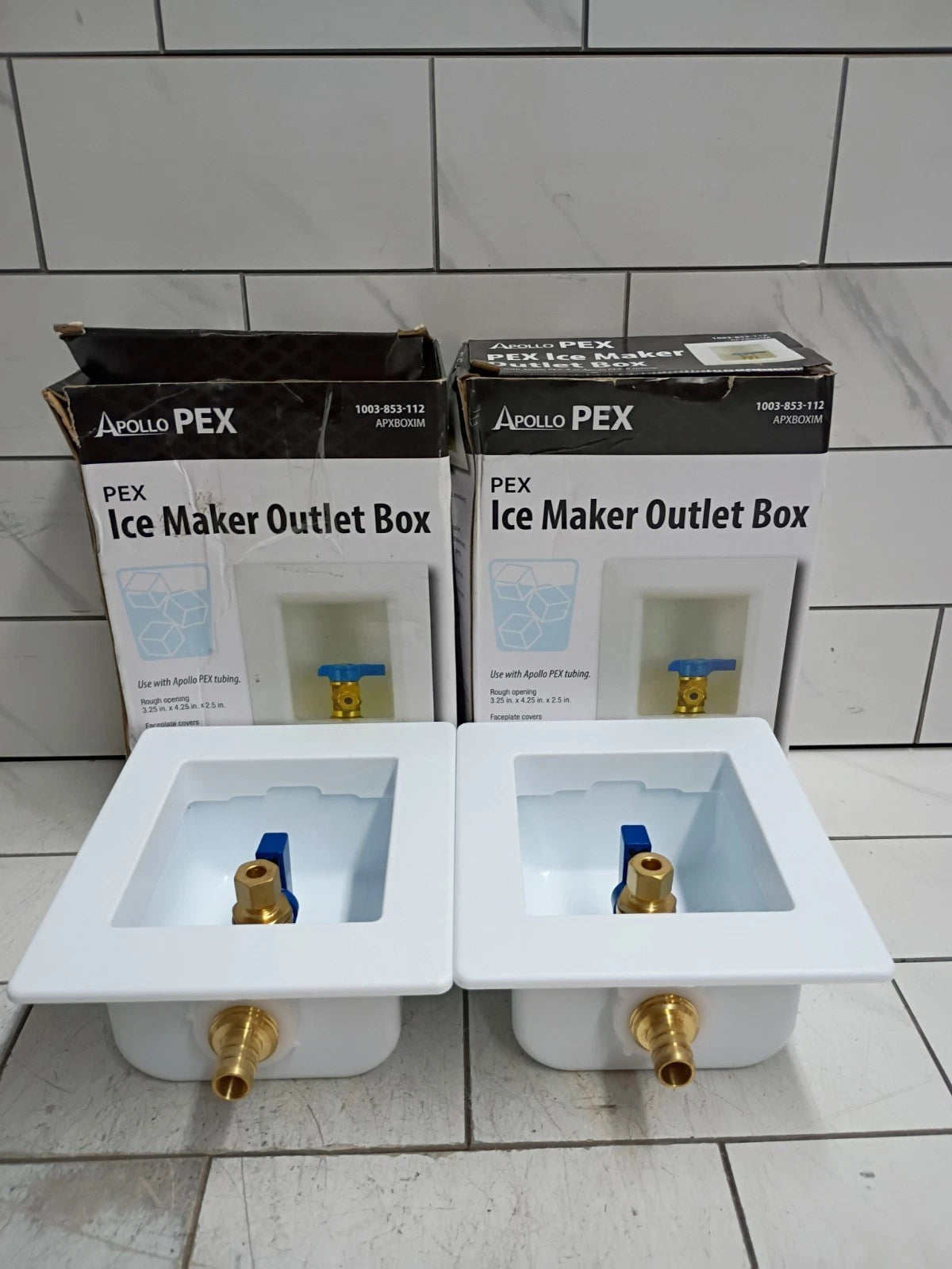 Apollo APX13OXIM 1/2" Brass PEX-B Barb Icemaker Outlet Box 1/4" OD male comp. OB
