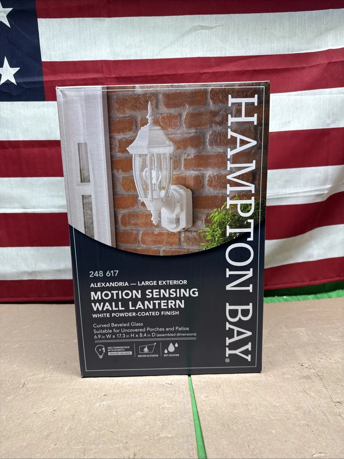 NEW Hampton Bay Alexandria Motion Sensing Exterior Wall Lantern White 248 617