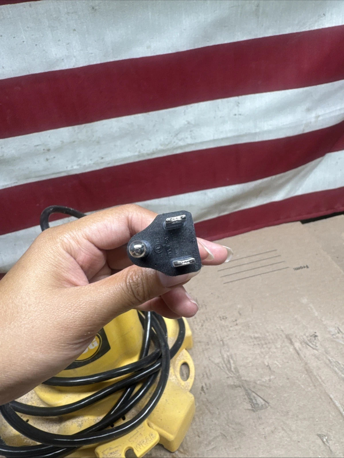 Wayne 1/6 HP WaterBUG Submersible Utility Pump with Multi-Flo Technology USED