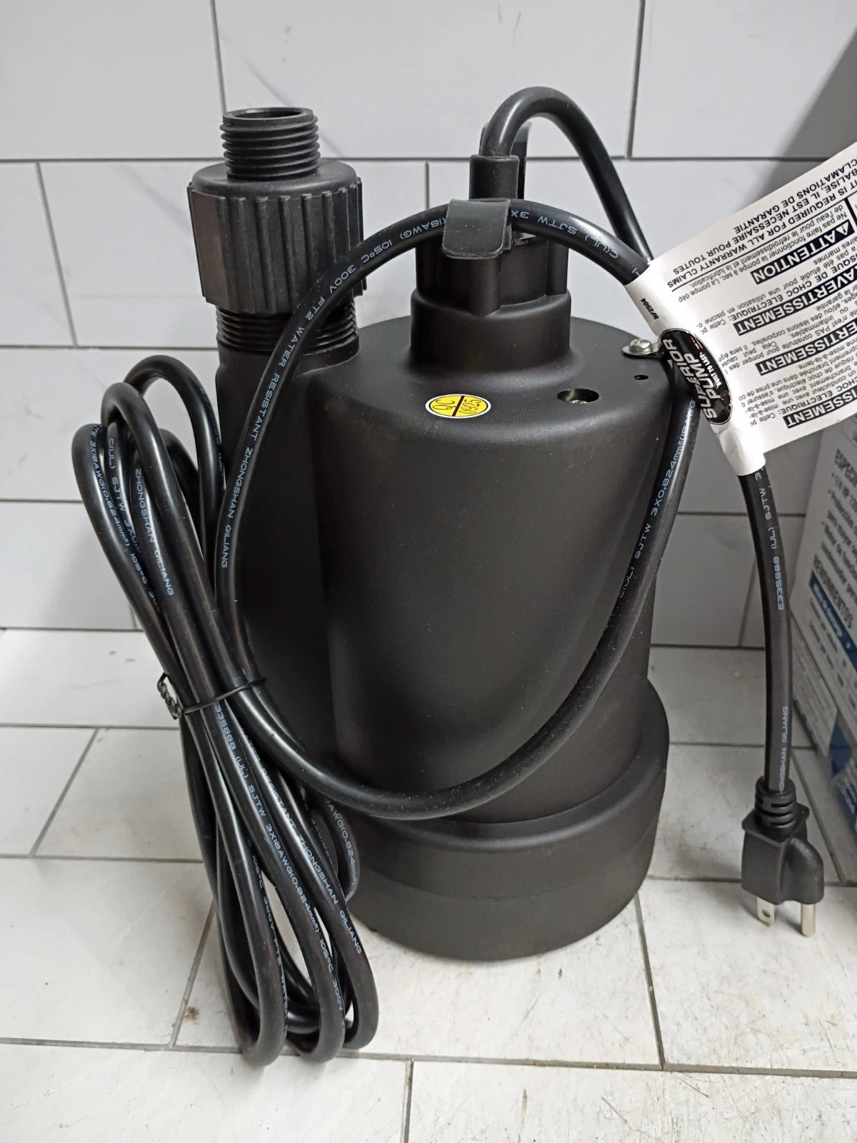 Barracuda 1/4 HP Thermoplastic Submersible Utility Pump 1800 GPH Open Box