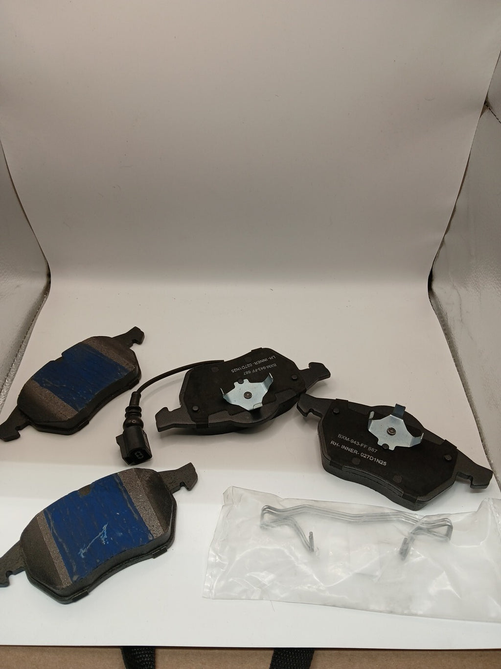 Bendix SBM687 Premium Disc Brake Pad For 10-11 Beetle Beetle Cabrio Model OB