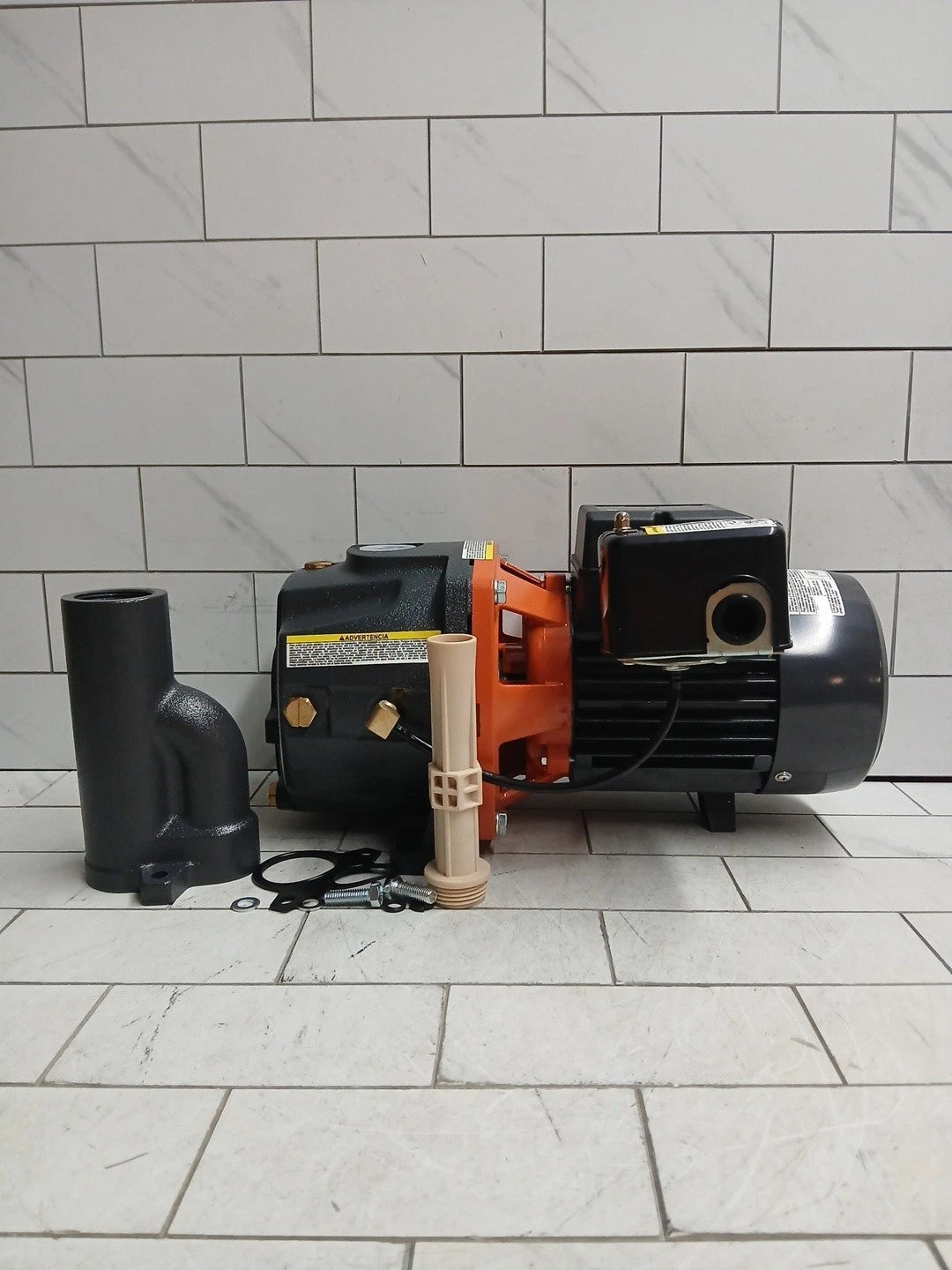 LEO UDPm100-1. 1HP Convertible Well Jet Pump New Open Box
