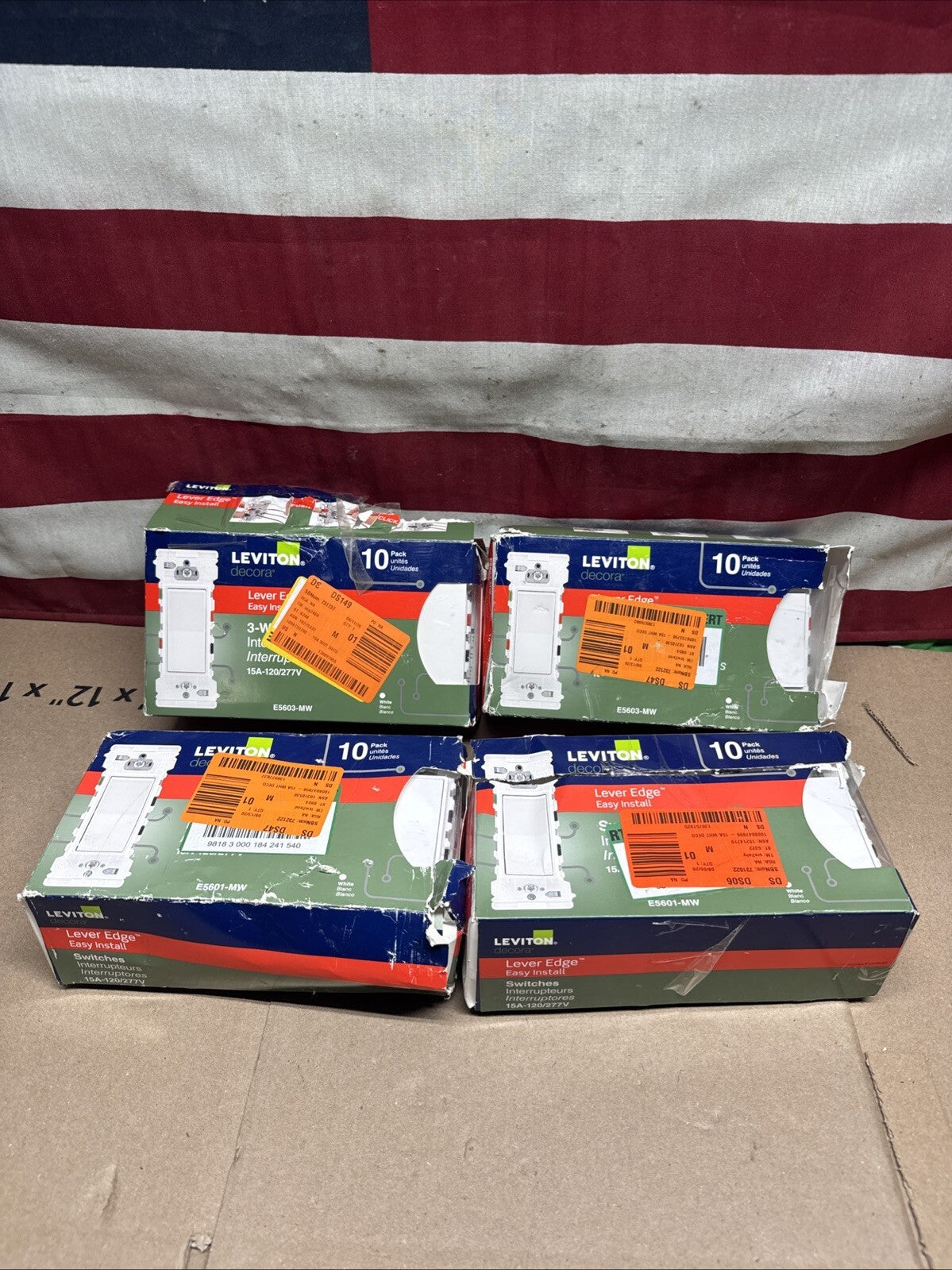 4x10pk E5603-MW Leviton Decora Edge 15 amps 3-Way Rocker Switch White (Open Box)