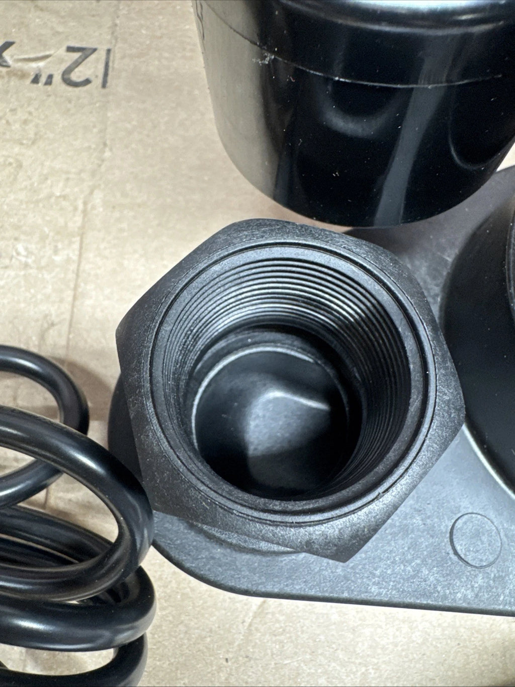 Everbilt HDSP25V 1/4 HP Aluminum Submersible Sump Pump Vertical Switch Open Box.