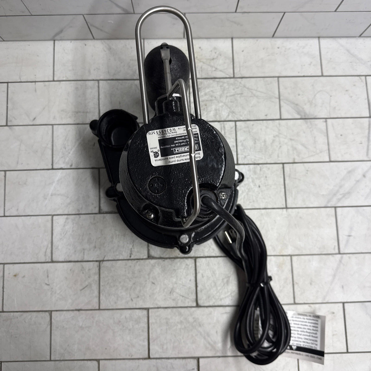 Everbilt HDS30 - 1/3 HP Cast Iron Submersible Sump Pump New Open Box